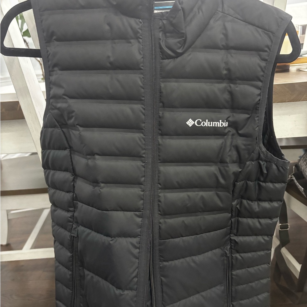 Columbia vest